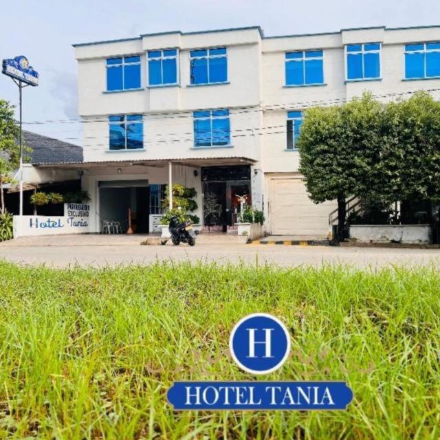 Hotel Tania Caucasia Luaran gambar